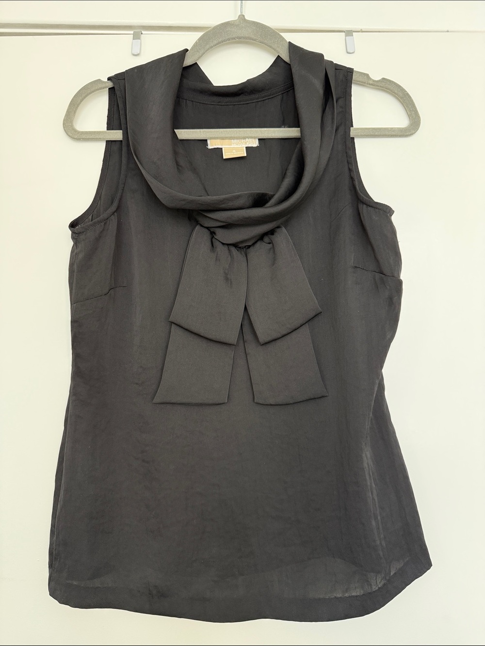MICHAEL Michael Kors Black Sleeveless Bow-Neck Blouse